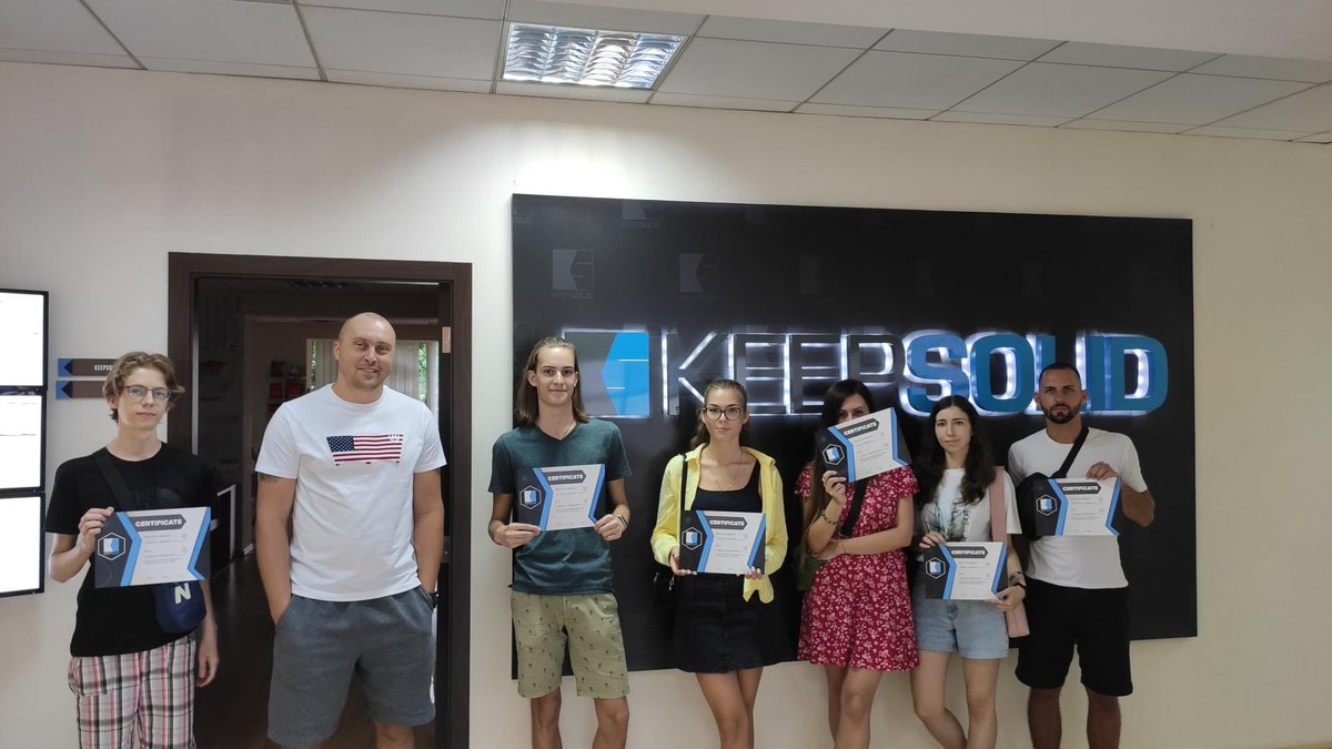 vasyl_keepsolid's tweet photo. This summer, I did a project management internship for our students. What are your achievements this summer? #keepsolid https://t.co/KMwtJ8yXvE