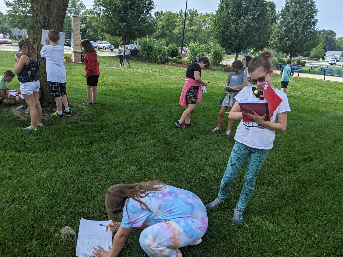 Avilla4Irish's tweet photo. We are off to a great start to the 21-22 school year! @AvillaSchool  #avilla4thgrade #teambuilding #sensorywalk #modelingmath https://t.co/ZMGoCHrQeB