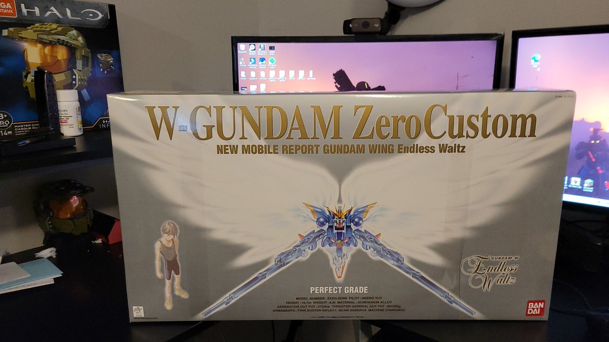 joeball2105's tweet photo. Oh yea going to get my super nerd on, Perfect Grade Wing Zero. This one is going to be epic https://t.co/GAWJzJAiJA