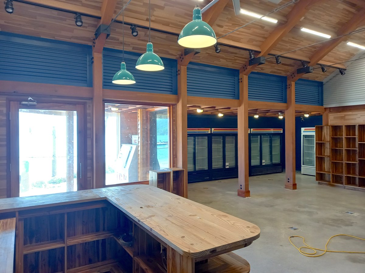 BITTERENDYC's tweet photo. As we did on Monday, we are once again taking you inside one of our "under roof" buildings, this time our new "Bitter End Market," which recalls the Emporium. This market will be stocked to the rafters with everything a sailor might need on the high seas! #BringBackBitterEnd #BVI https://t.co/wjIQoyr5ca