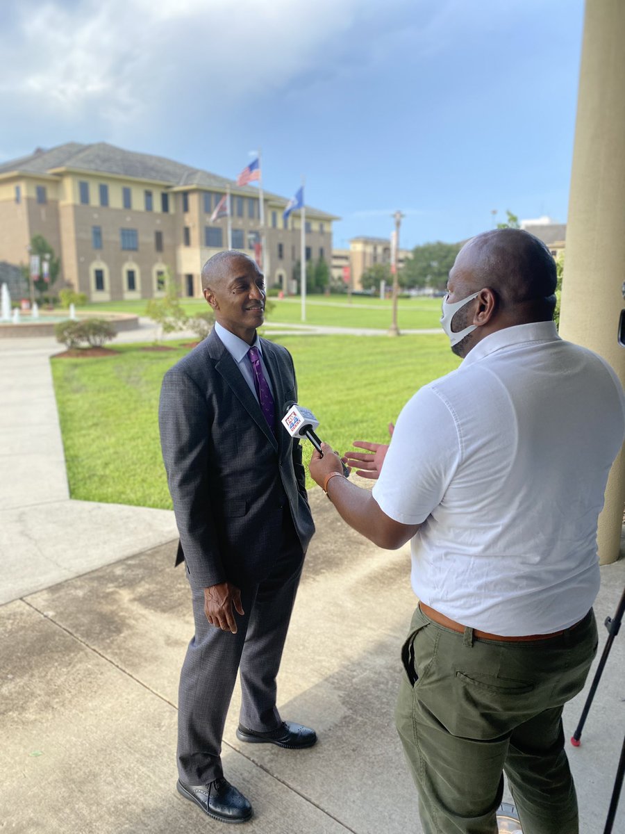 CapitalPromise's tweet photo. LSU President @WFTate4 met with other education leaders to discuss significant matters of education and community @brproud @brproudnews #KeepThePromise https://t.co/Btn4E5ouBc