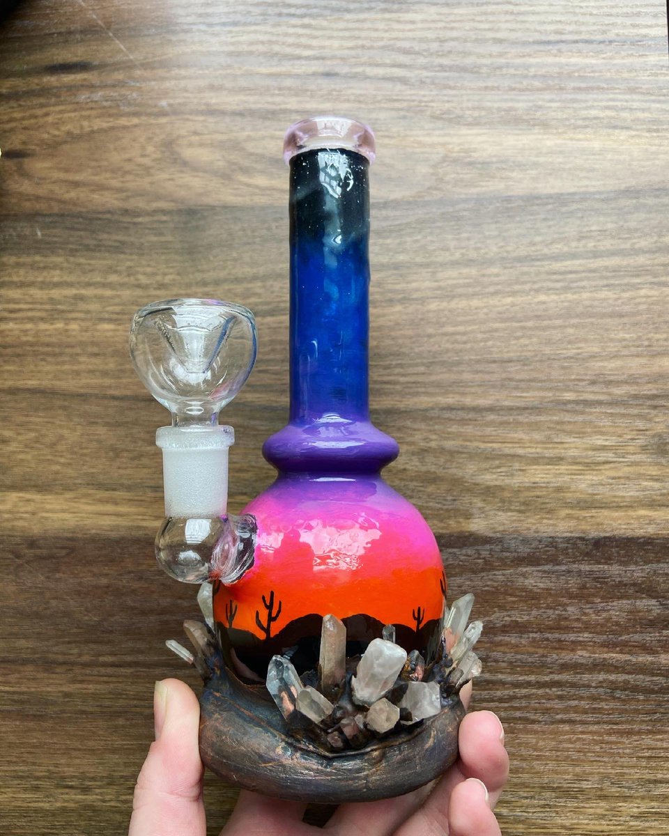 theSMITHST0NIAN's tweet photo. Two stunning water pipes looking for smoking buddies🥰❣️(21+)

Payment plans available through dms🪄 https://t.co/FWyToBXvw5
