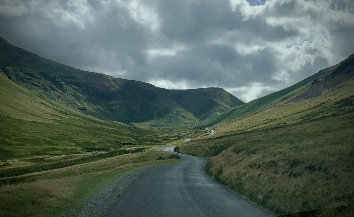 StephConnellArt's tweet photo. Last week I took a little trip home to the Lakes - I’ve missed being able to visit regularly and felt blessed to do so - this is one of my favourite photos I captured #LakeDistrict #friendsoflakes #Cumbria #respectprotectenjoy https://t.co/Wma8PMaq1o