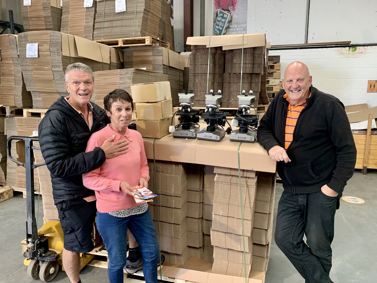 surfin_doc's tweet photo. Thanks to Teams4u for donating 3 microscopes to our medical centre in Soroti, Uganda. Thank you Dave, Ziz and Simon. Looking forward to working together 🇺🇬 🏴󠁧󠁢󠁷󠁬󠁳󠁿 #saltpeter #teams4u #uganda #charity #nonprofit #donate #community  #giveback #support #soroti #sbmc https://t.co/TdVlrXlCEA