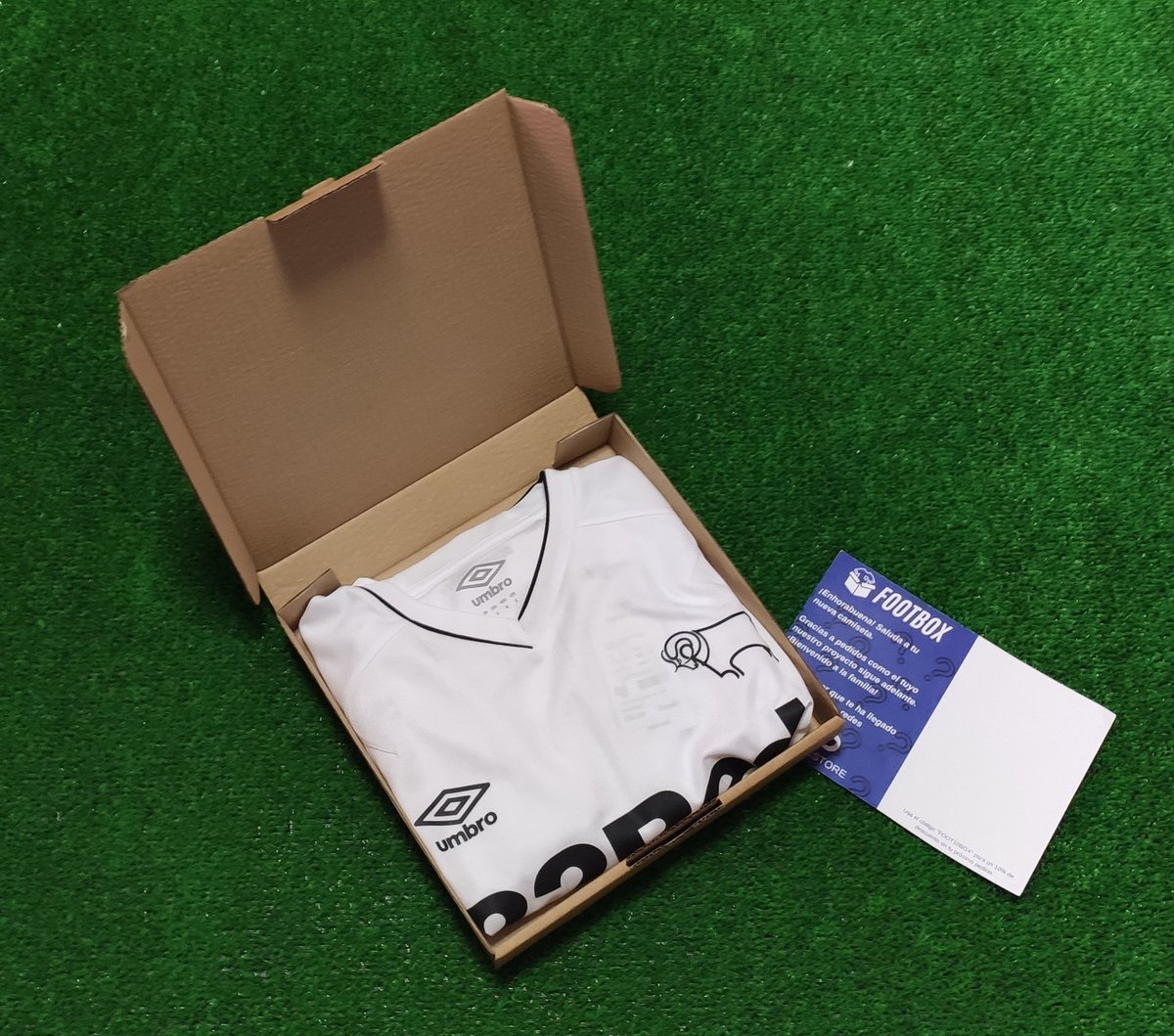 footboxstore's tweet photo. 🎁 Para celebrar el inicio de la nueva temporada vamos a sortear una FootBox entre todos los que...

➡️ Den RT
➡️ Nos sigan

👉 https://t.co/pwLfYb1Y7L 👈 https://t.co/0MCCTgiHlP