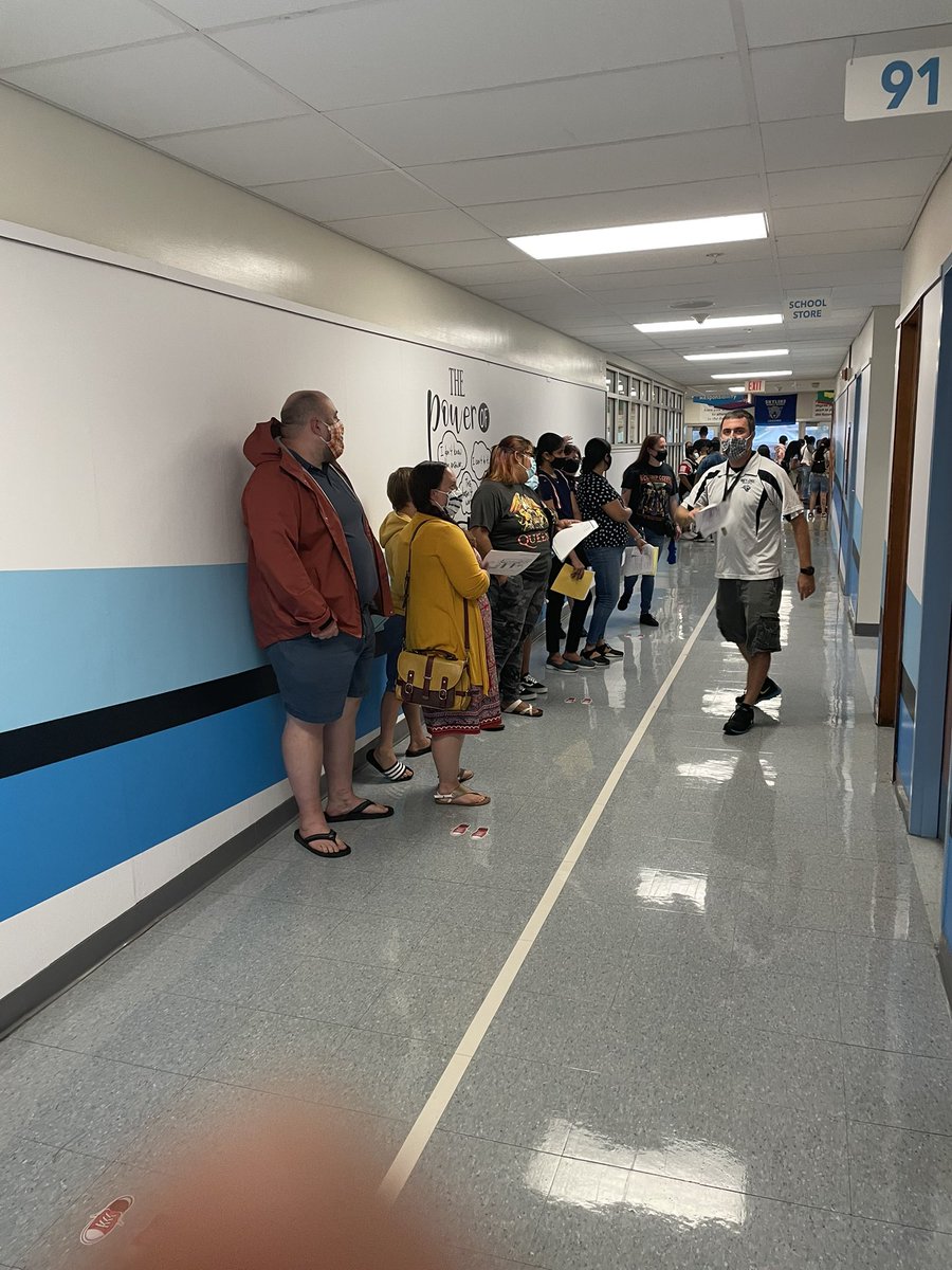 Over 130+ students and families attended our new student orientation! From tours to Chromebook distribution to signing up for fall sports, this was an awesome start to positively connecting with our Skyline families this year! #RedClaySchools #Skyline #jaguarpride