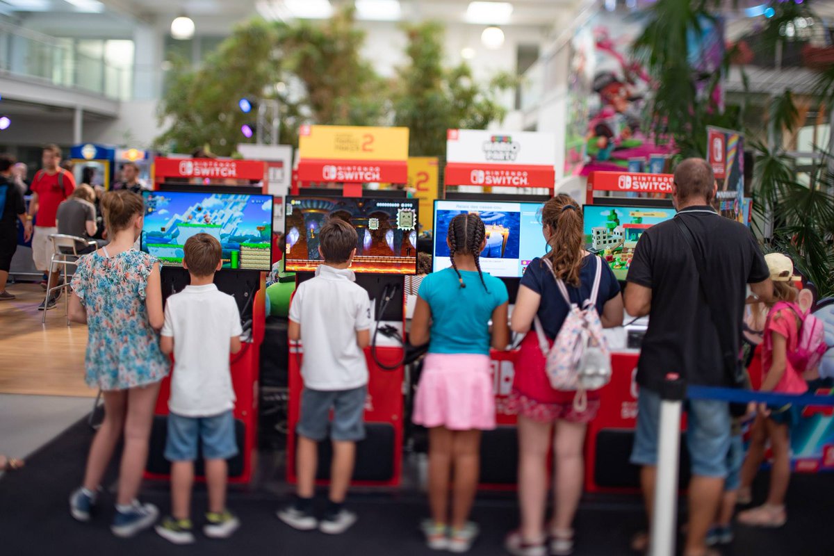 CaissEpargneGEE's tweet photo. Fan de gaming ? 
RDV demain à partir de 10h au #PMC Strasbourg pour un weekend 100% jeu vidéo. 
Au programme : des animations autour du jeu vidéo pour toute la famille, pour les amateurs ou les joueurs confirmés.
Un événement soutenu par la @CaissEpargneGEE
#Festival #STPlay2021 https://t.co/1ZI7wVwiDh