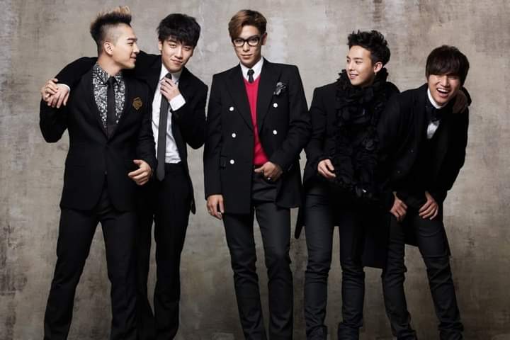 #15yearswithBIGBANG 
15 YEARS MAKING HISTORY
<a href="/IBGDRGN/">G-DRAGON</a>
<a href="/Realtaeyang/">TAEYANG</a> 
<a href="/ForvictoRi/">Lee seung ri スンリ 이승리</a> 
<a href="/YG_GlobalVIP/">BIGBANG GLOBAL VIP</a> 
#BIGBANG
