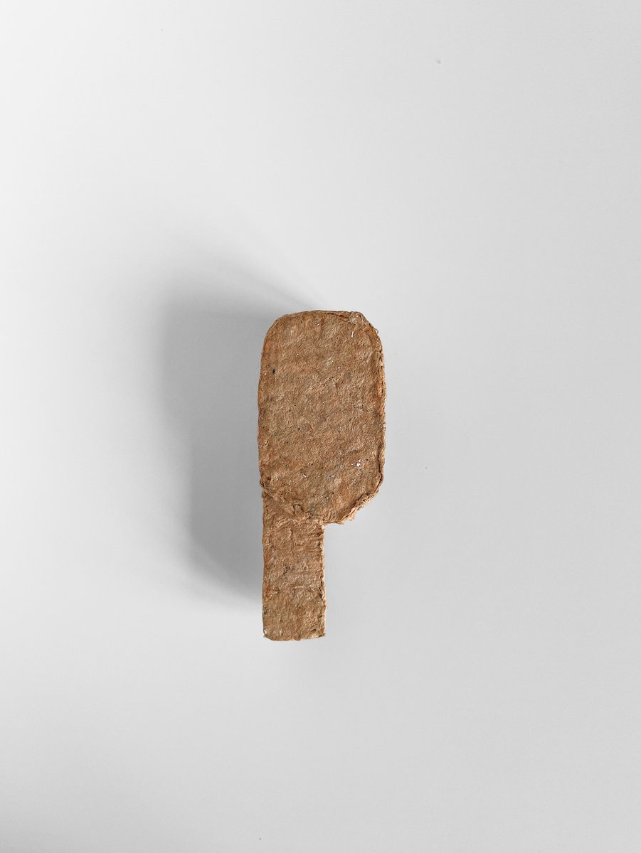 AnalogPunks's tweet image. The Form #1

We used the papier mâché technique.
The shape was turned using needle files, knives and cutters for artistic cutting.

#AnalogPunks #NFT #nftcollector #nftart #NFTCommunity #NFTs  #NFTartists #NFTcollectibles