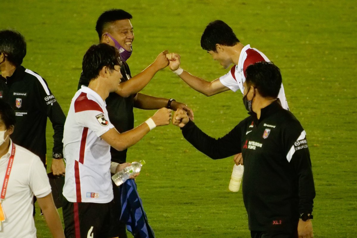 じょん 8 21神戸vs鹿島 意外と日立サッカー部の先輩と後輩にあたる二人 そして浦和レッズとしても先輩後輩 酒井の方から挨拶に来るんだから やっぱり曹貴裁さんは偉大な人なんだな オギと浦和の再会 曹さんとリカさんの初顔合わせと共に 京都 じょん 8 21神戸vs鹿島 意外と日立サッカー部の先輩と後輩にあたる二人 そして浦和レッズとしても先輩後輩 酒井の方から挨拶に来るんだから やっぱり曹貴裁さんは偉大な人なんだな オギと浦和の再会 曹さんとリカさんの初顔合わせと共に 京都