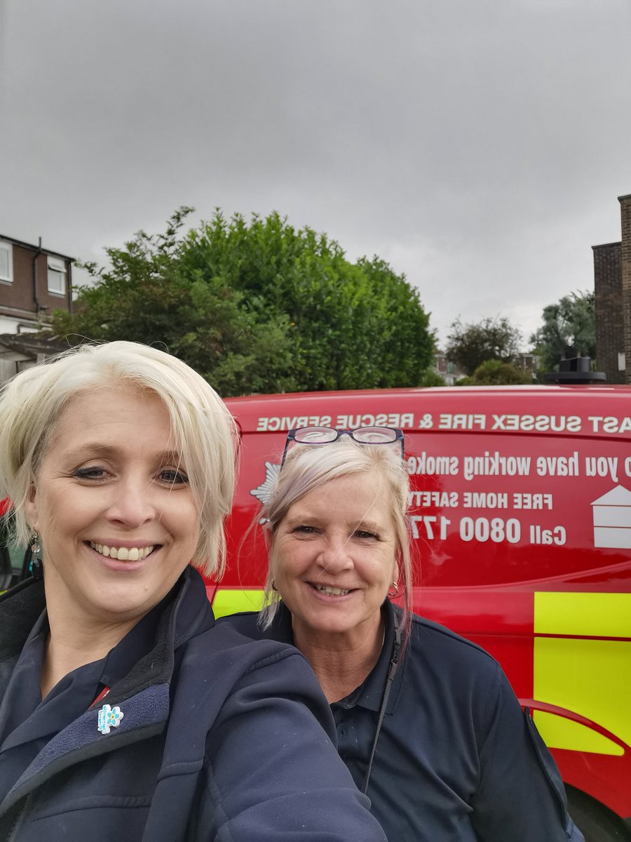 Been out and about with the lovely Jenny today, seeing her in action! She does such a great job, I take my hat off to her! 👏
#Safe&amp;WellAdvisor  #Homesafetyvisits #firesafety 
<a href="/EastSussexFRS/">East Sussex FRS</a>