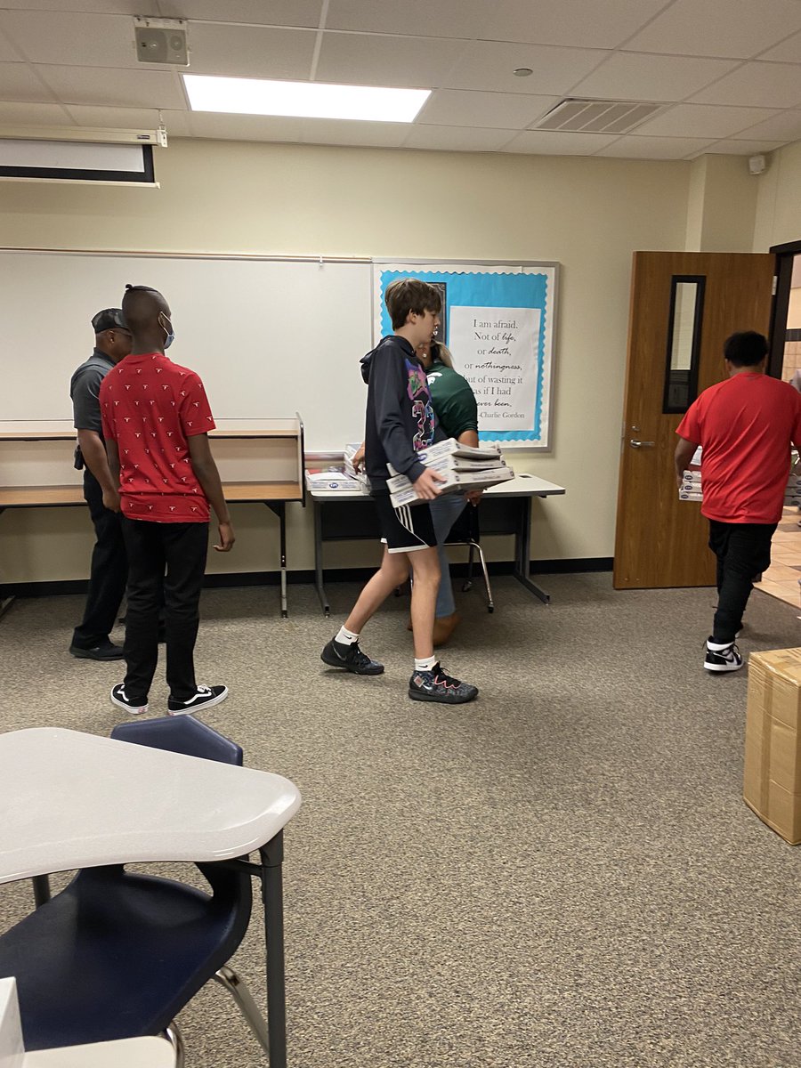 What a great #KISDFirstDay at <a href="/TSMSKeller/">Trinity Springs MS</a>! Welcome back students! This year will be amazing!!!  <a href="/KISDASSESSMENT/">KISD ASSESSMENT TEAM</a> is here to support you and every campus!