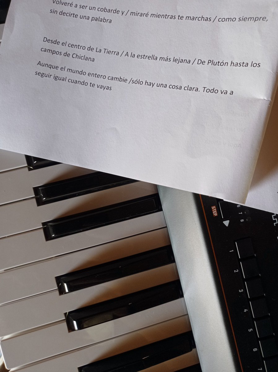 Desde el centro de La Tierra /
a la estrella más lejana /
De Plutón hasta los campos de Chiclana /

8 de 11 canciones grabadas. ✌🏻