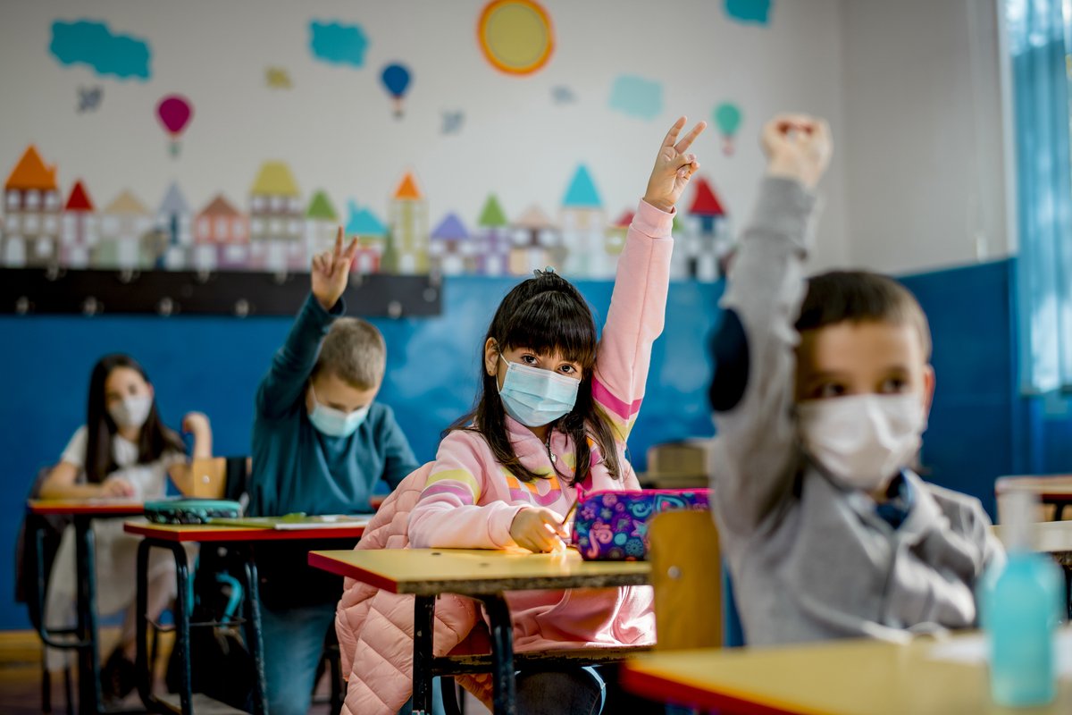 CPSTF's tweet photo. CPSTF recommends vaccination programs in schools to increase vaccination rates and decrease rates of vaccine-preventable diseases. #TheCommunityGuide #CPSTF #NIAM #ivax2protect
https://t.co/gMkLtCyOTb https://t.co/1iKUzY9sOB