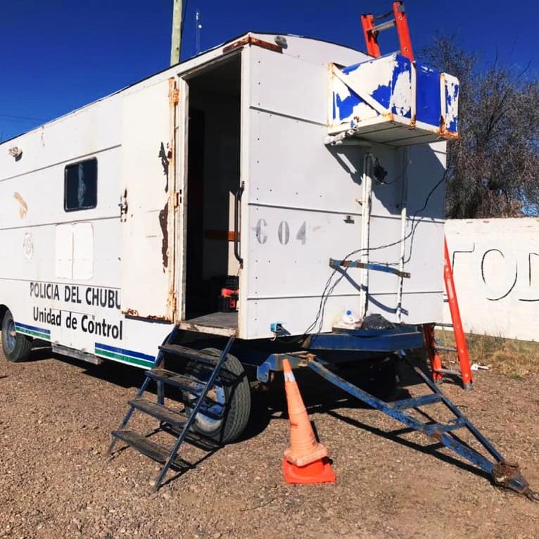 SSIeICChubut's tweet photo. #Trelew
El Ministerio de Seguridad a través de la Subsecretaria de Seguridad Informática finalizo la colocación de cámaras de seguridad que garantizan un permanente monitoreo de la zona de intercambiador de rutas nacionales N°3 y N°25 e ingreso a Barrio Los Pinos y Los Mimbres. https://t.co/sKSLmZN0MQ