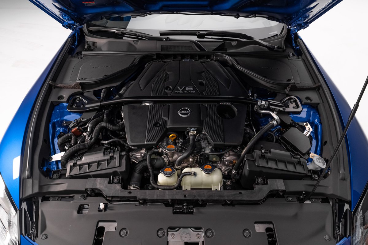 MotorTrend's tweet photo. After 11 years of production, the 370Z is finally replaced by the 2023 @NissanUSA Z, now with a twin-turbo V-6 and 400 hp. Get your first look at it here ➡️ https://t.co/u7MpJlDCEw https://t.co/eSbGSON1Om