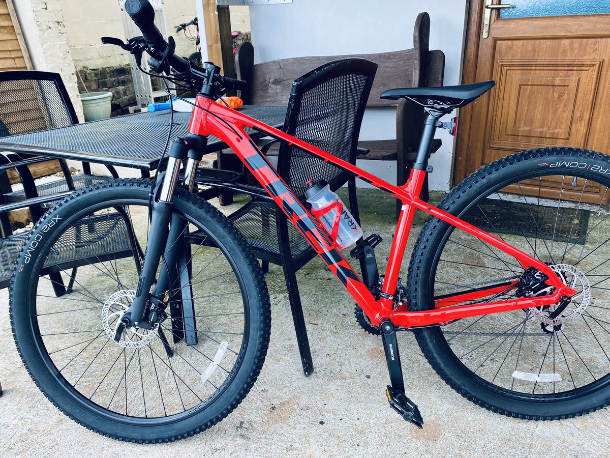AGriff_74's tweet photo. My new MTB toy… #trek #marlin6 ready for some trails come autumn https://t.co/mL3Ag8YzVD