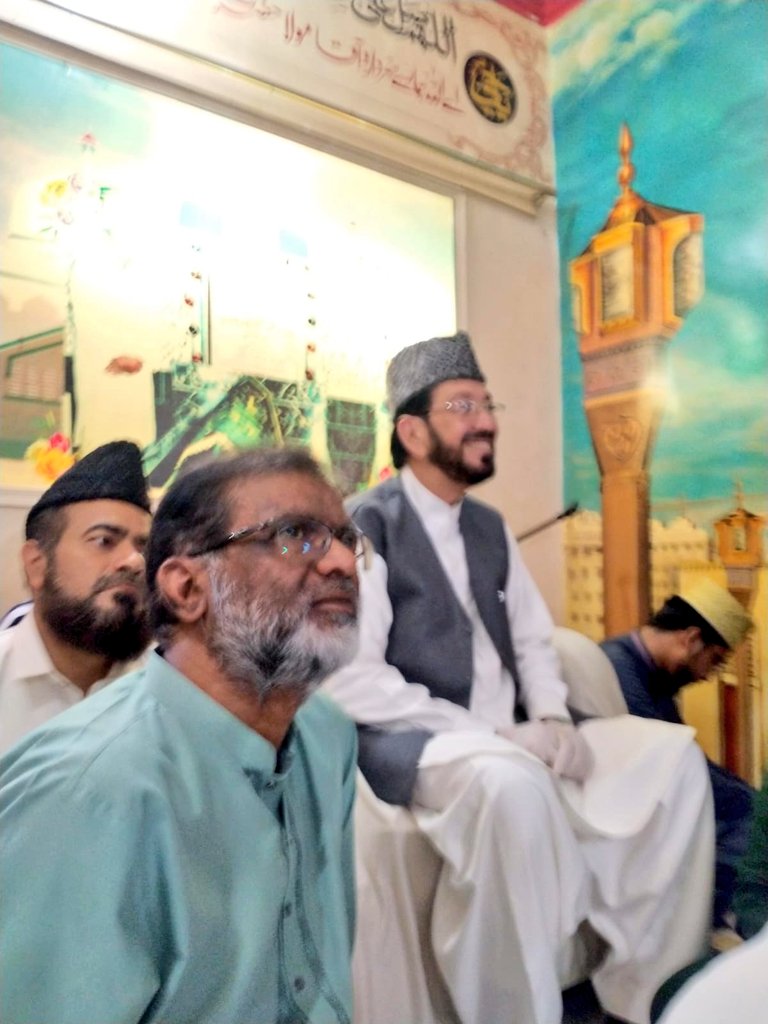 ShkMQM's tweet photo. آج عاشورہ کے سلسلے میں حضرت امام حسین کی شہادت لے عظیم سانحہ کی یاد میں میں سمیع شاہ صاحب نے ایک محفل نعت منعقد کی جس میں ممتاز نعت خوان قاری وحید ظفر قاسمی صاحب نے نعت خوانی کی اور فضائل امام حسین بتائے۔اس محفل میں رکن رابطہ کمیٹی زاہد منصوری نے شرکت کی۔ https://t.co/IBIzrVdHhG