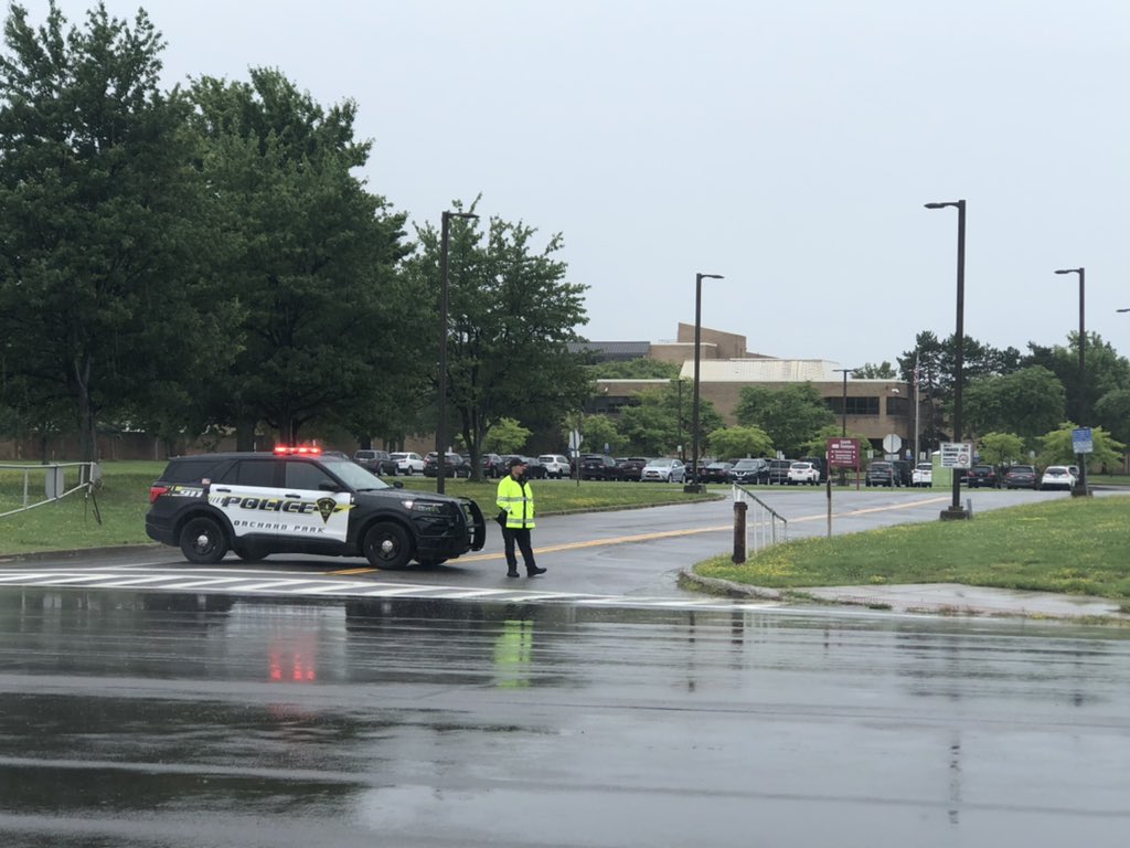 WBEN NewsRadio 930AM On Twitter No One Is Allowed Into The Campus 