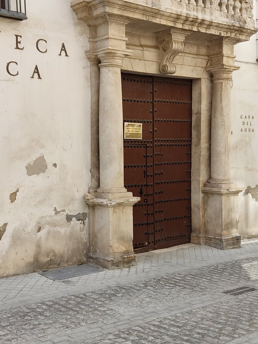 17:25 de la tarde y la biblioteca sigue cerrada cuando se supone que abre a las 17:00. <a href="/PrensaAytoMorn/">Prensa Ayto Morón</a> <a href="/alcaldemoronfra/">Juanma Rodríguez</a> <a href="/MoronInfor/">moroninformacion.es</a> <a href="/RadioMoronSER/">Radio Morón, Cadena SER</a> <a href="/lavozdemoron_es/">lavozdemoron.es</a> ¡Esto es lamentable!