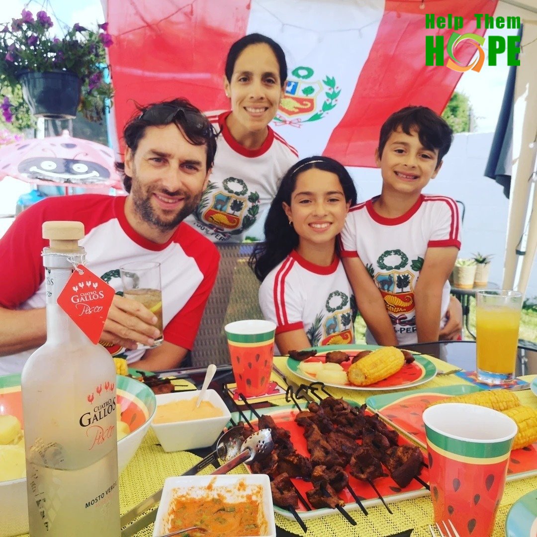 HelpThemHope's tweet image. HOPE Founder, John Whelan, recently celebrated 🥳 Peru&apos;s Independence Day with his family. 👨‍👩‍👧‍👦

El fundador de HOPE, John Whelan, celebró 🥳 recientemente el Día de la Independencia del Perú con su familia. 👨‍👩‍👧‍👦

#HelpThemHope #Hope #celebration #family #independence #Peru