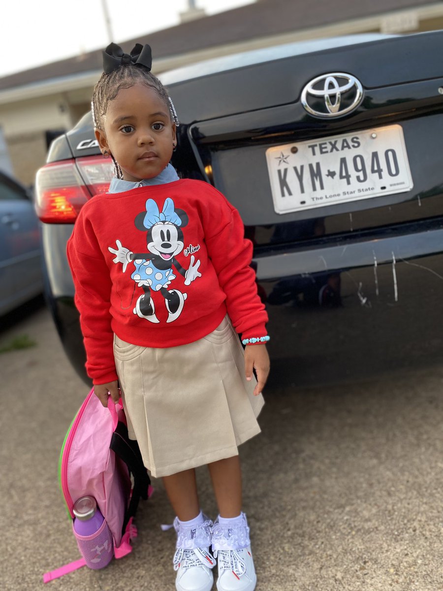 _xavianaj's tweet photo. day TWO for da PRINCESS 💕 https://t.co/NpHNYAFK7k