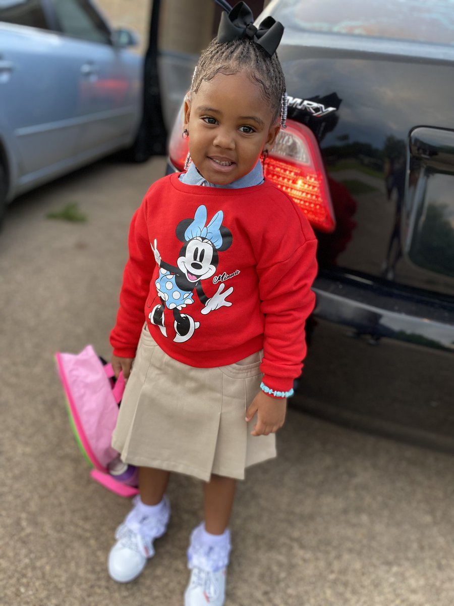 _xavianaj's tweet photo. day TWO for da PRINCESS 💕 https://t.co/NpHNYAFK7k