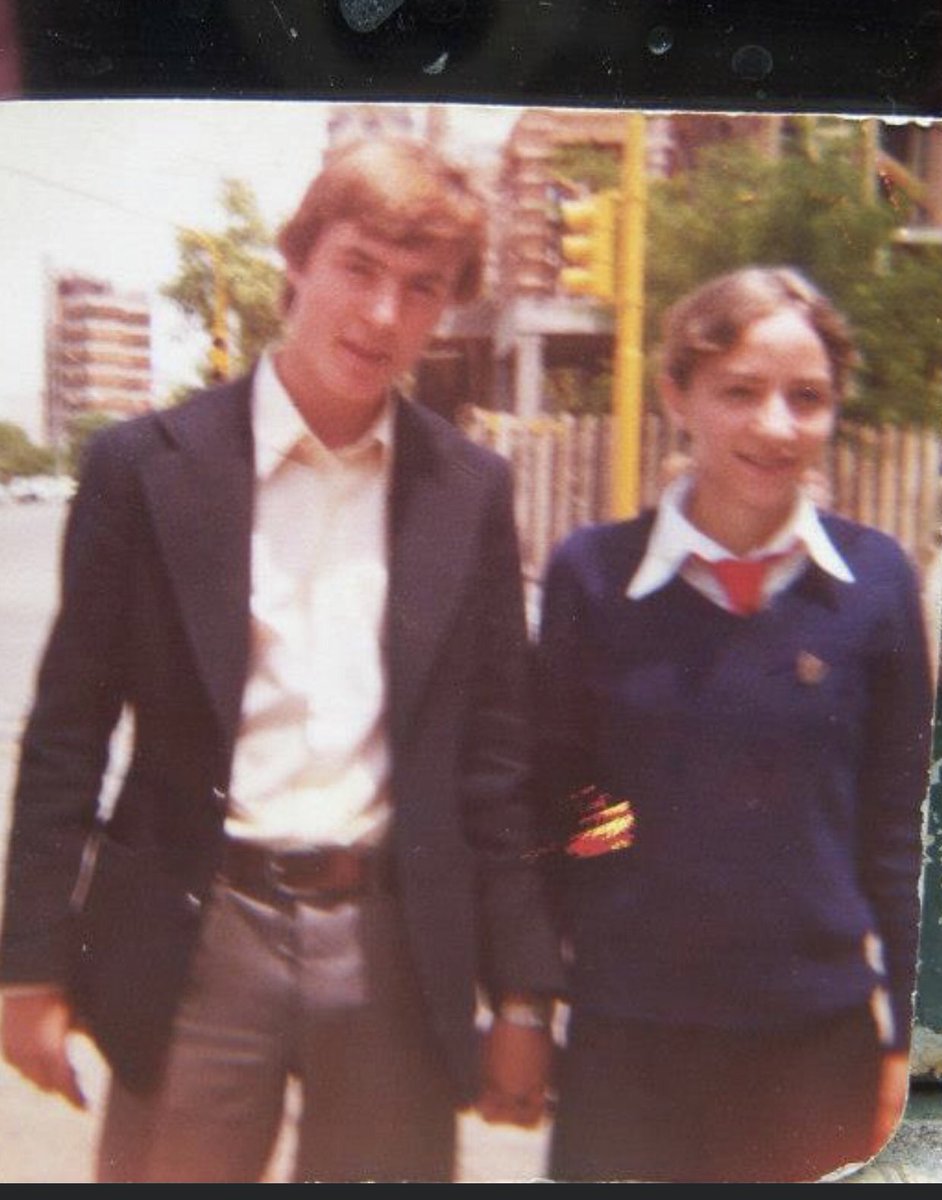 Meliivalerio's tweet photo. Ustedes llámenlo complejo de Edipo si quieren, pero como no voy a aspirar a terminar con alguien como mi papá ❤️ https://t.co/xFKXaJZP5C