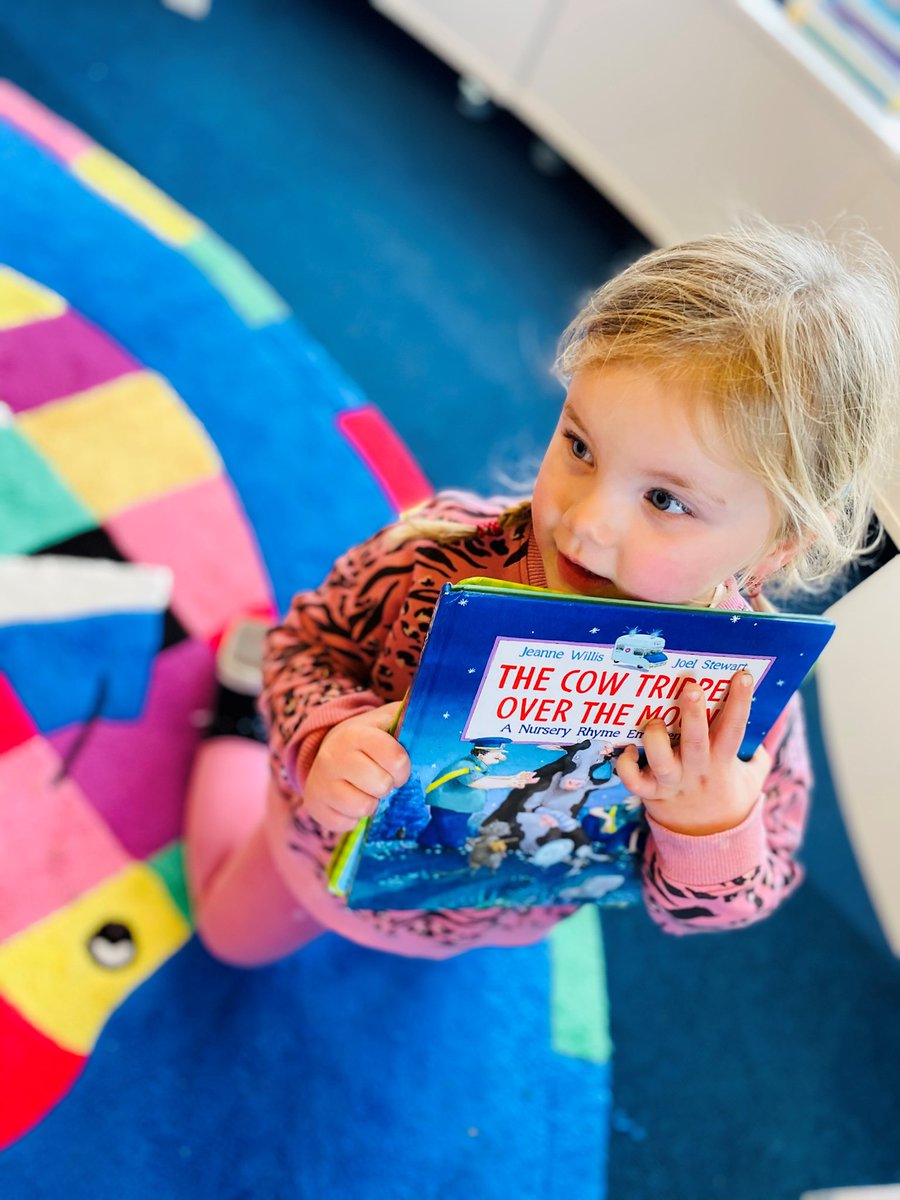 Selkirk and Melrose Libraries will firstly open 3 hours a week on 19 &amp; 26 August respectively, and double to 6️⃣ hours per week from 1st September! 

Details of all the expanded opening hours will be posted on our webpage soon 👉 bit.ly/2KnTjHA
