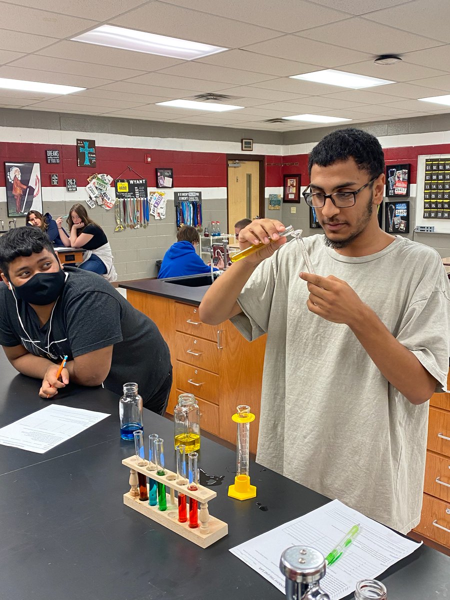 CowansScience's tweet photo. Rainbow Lab in @missjonesyjones Chemistry class this week! #SeeTheScience #GoWarriors https://t.co/3BdZNpn1Ph