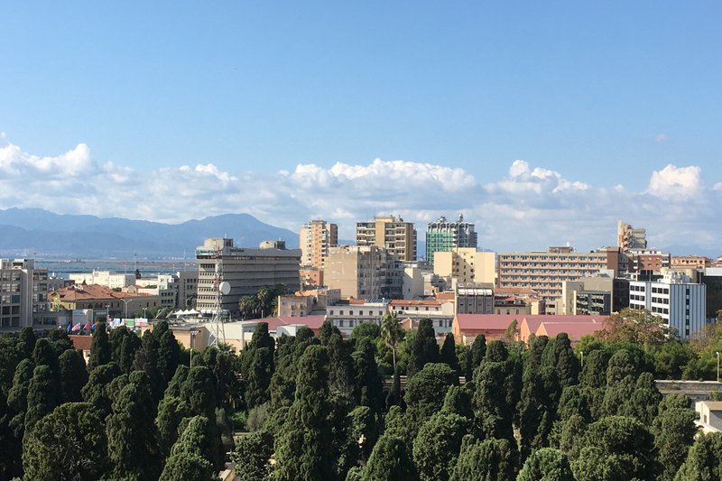 Pericolo di incendio “alto” per la giornata di giovedì 19 agosto 2021: Il livello di attenzione resta arancione e riguarderà anche la zona di Cagliari bit.ly/3m8pOMa