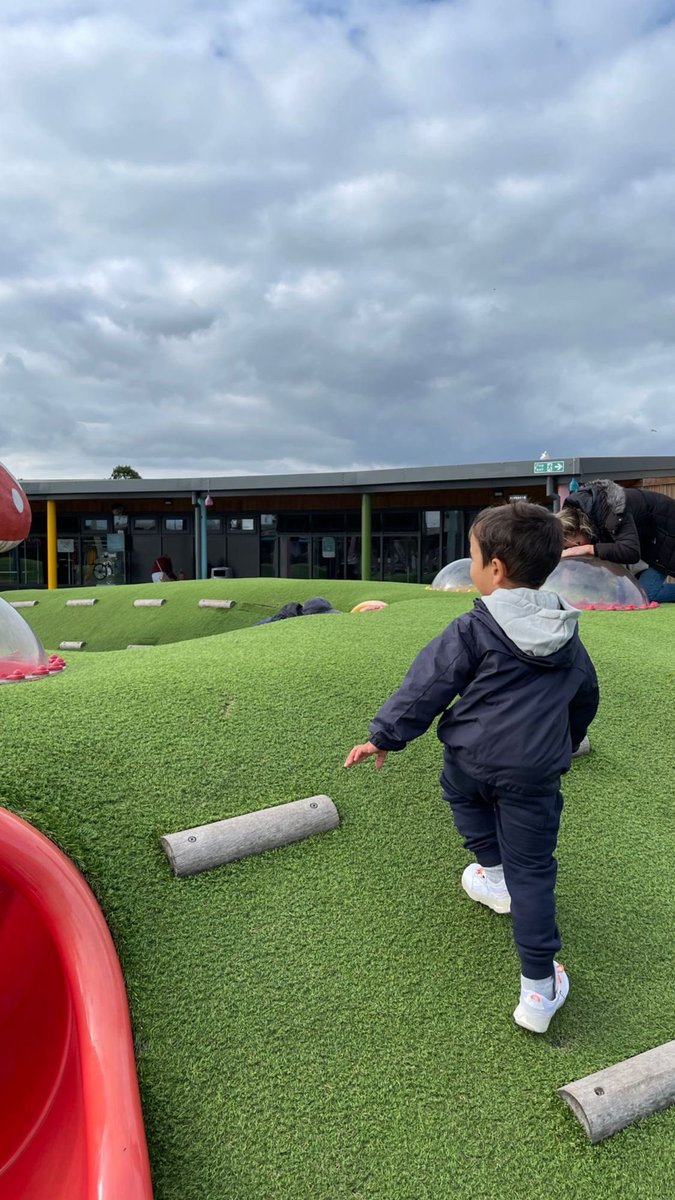 portalthiago6's tweet photo. 📷| Gabriel e Siena aproveitando o passeio a sorveteria e parque de diversões “The Ice Cream Farm”.

📲 juliavigas https://t.co/NiL5Ntigzd