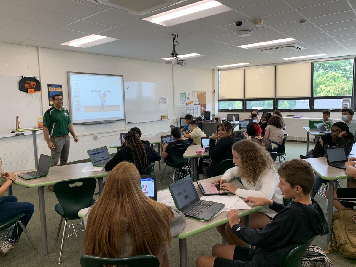 MrSheppardMMS's tweet photo. Welcome back 8th grade!!  Getting after it on day 1!! #allaccesslearning #mychoicemayfield @MMSOurHouse @MMSOurHouseAP https://t.co/1DqJmfP1se