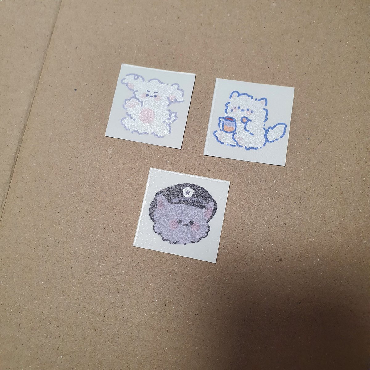 78ds_'s tweet photo. #CRAVITY_GasPedal 
크래비티 컴백기념 #rt 이벤트 하래요
핫도그 한 분, 띠부씰 두 분! 알티만 해주세요 당발은 컴백 쇼케이스 끝나고 할게요 

러비티 한정 O
타돌 X https://t.co/70GOrAugGE