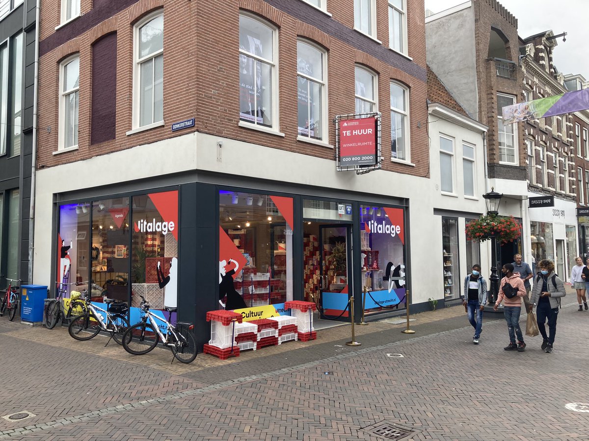 Best lachen in de Uitalage op de Steenweg 34 in Utrecht! We staan er op 19, 21 en 28 augustus nog een keer. Zien we je dan? <a href="/uitagenda030/">Uitagenda Utrecht</a> #uitstoreutrecht