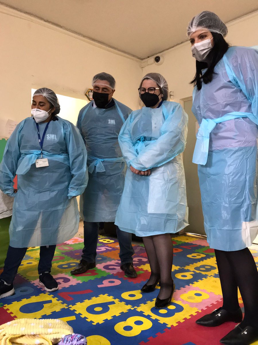 SenameTarapaca's tweet photo. 📌@SmlChile #Tarapacá realizaron donación a  residencia #NidoAmigo a cargo de su director(s) Eduardo Alvear y funcionarias Susana González y Alessandra Francino. acompañados de Seremi(s)@MinjudhTarapaca María Teresa Osorio y directora regional(s) @SenameTarapaca Andrea Briceño. https://t.co/NTTHGC4Sp1
