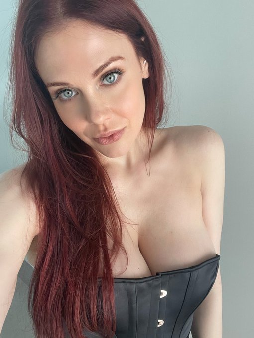 Good morning ☀️🖤 https://t.co/XUlX9LLRZ0