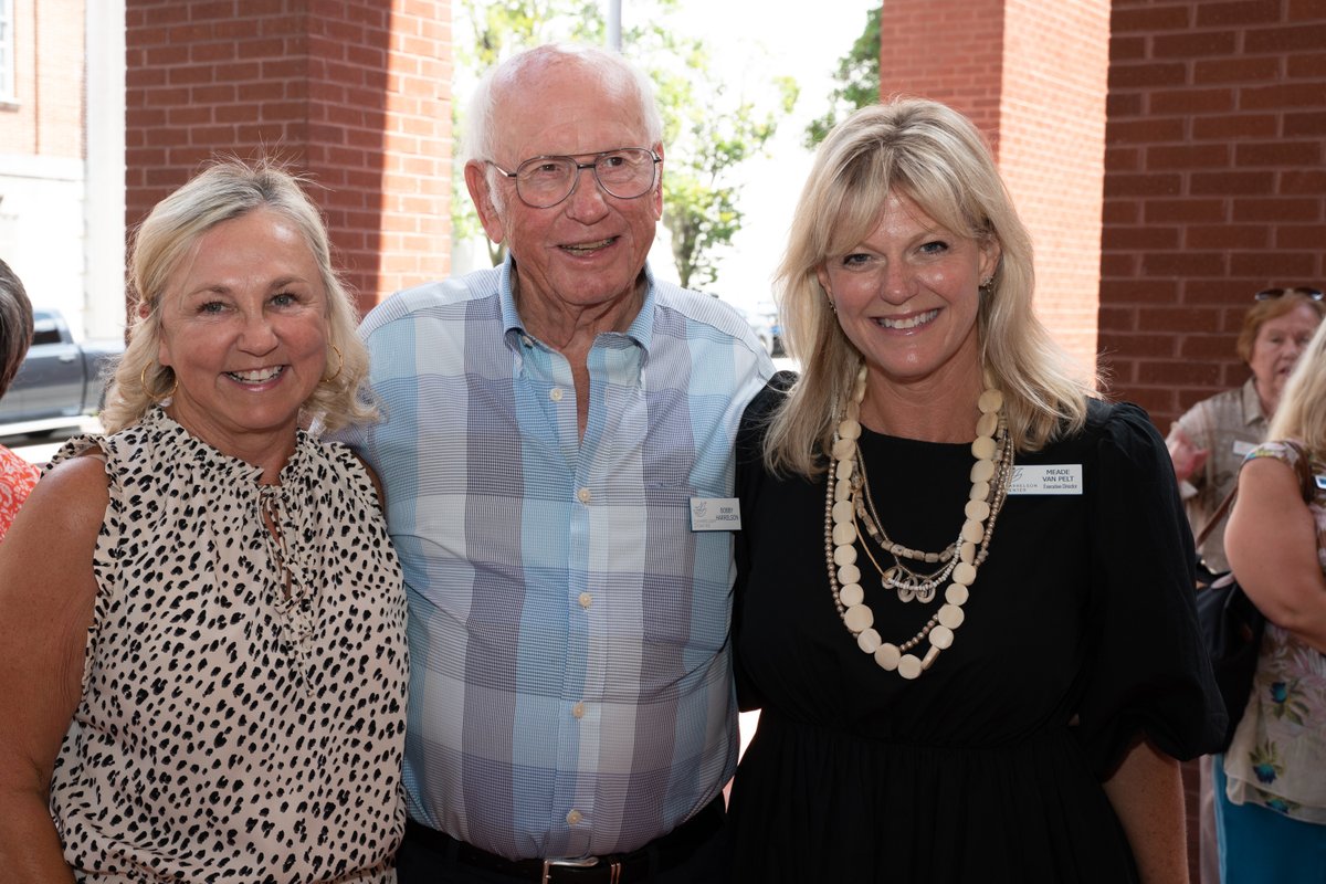 We've cut the ribbon, now help us cross the finish line.
conta.cc/3k7Hbd9