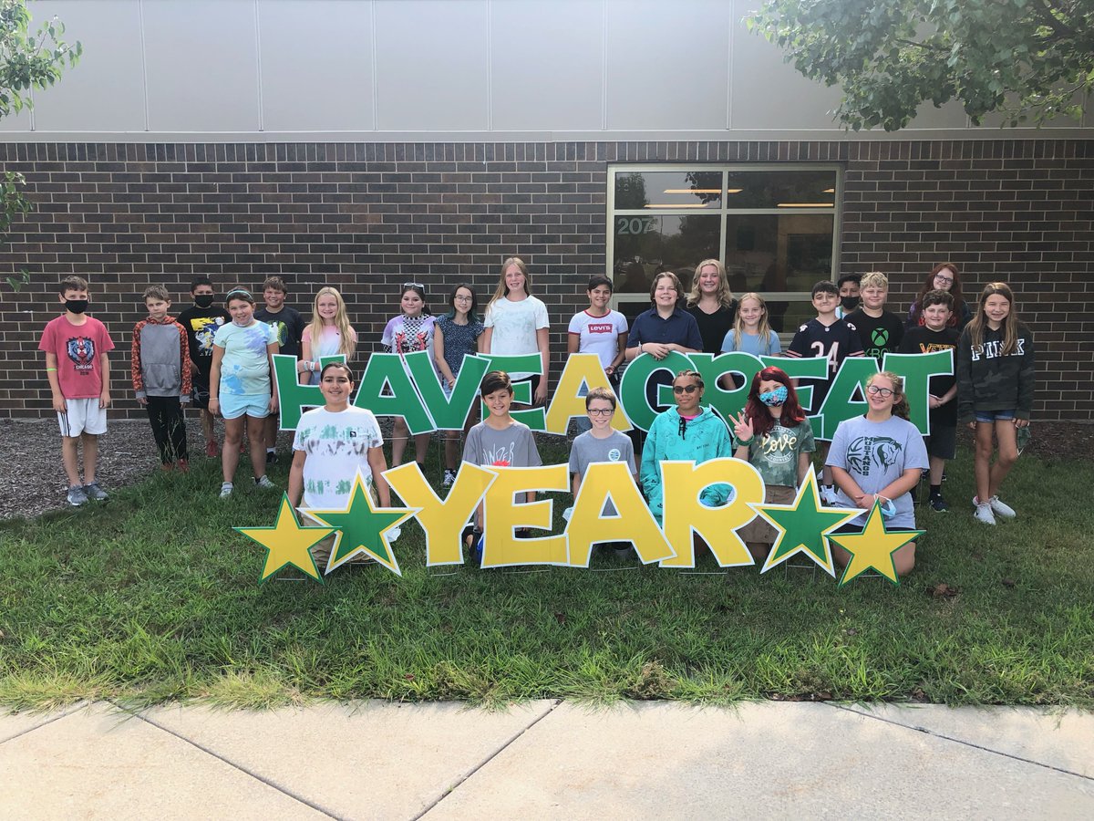 It WILL be a great year <a href="/MiddleHadley/">HMS33c</a> #33cPride