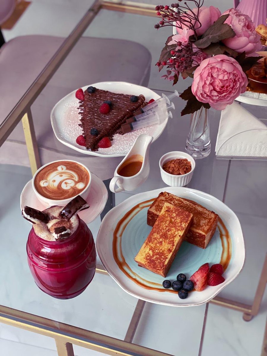 victorian_cafe's tweet photo. وَاغْتنِمْ صفْوَ اللّيَالي 
إنّمَا العيشُ اخْتِلاسْ
•
•
ابن زيدون

#عاشوراء 
#ليلة_العاشر 
#الرياض https://t.co/m2dHTp2QCn