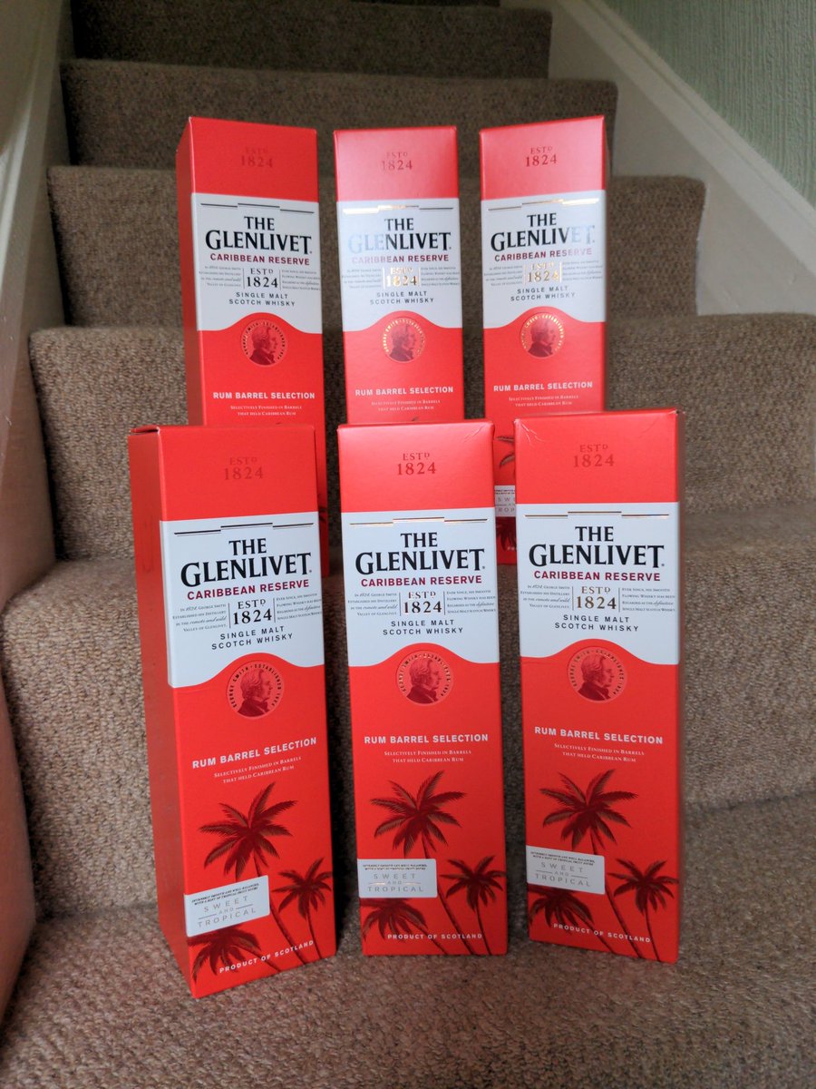 helend_d's tweet photo. Not gonna lie my eyes nearly popped out of my skull when this arrived this morning 🤣 I can only say again thanks to @OneMinuteBriefs and @TheGlenlivet for the AMAZING prize!! Got my second vaccine this weekend so know what I'll be doing to cheer myself up 😂 https://t.co/Ftd1WG8q4i