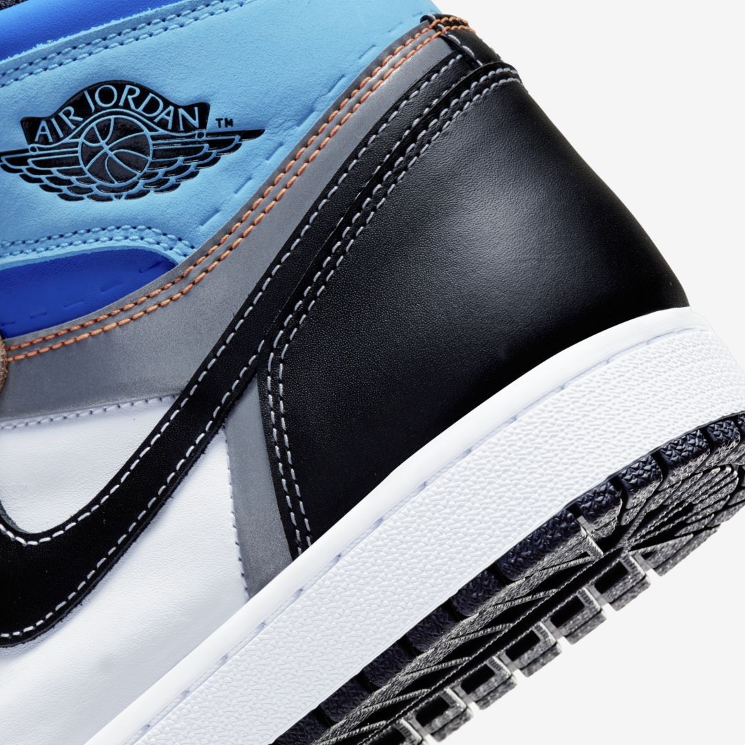 J23app's tweet photo. Official Images: Jordan 1 Retro High OG "White/Total Orange/Multi-color" https://t.co/3GBNlrRLQH