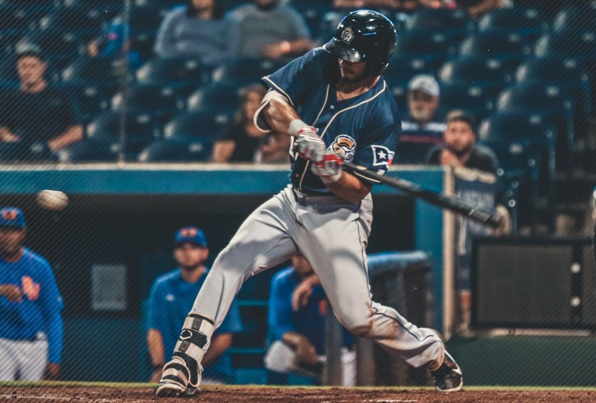 #Deportes⚾"Guty" Ruiz conectó su segundo cuadrangular con Misioneros en Doble A y se convirtió en la figura del partido ante Corpus Christi.
➡️ bit.ly/3D1kEHC