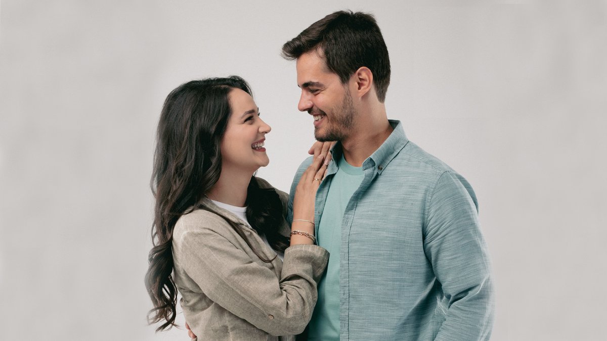gonuldagitrt's tweet photo. Daha fazla dayanamadık, afiş çekiminden sizlere fotoğraflar sızdırdık 👀
Biz buluşmak için çok heyecanlıyız, ya siz? 🤩

#GönülDağı @trt1 
@berkatan @GyulsimAli https://t.co/pw3qV0I1mA