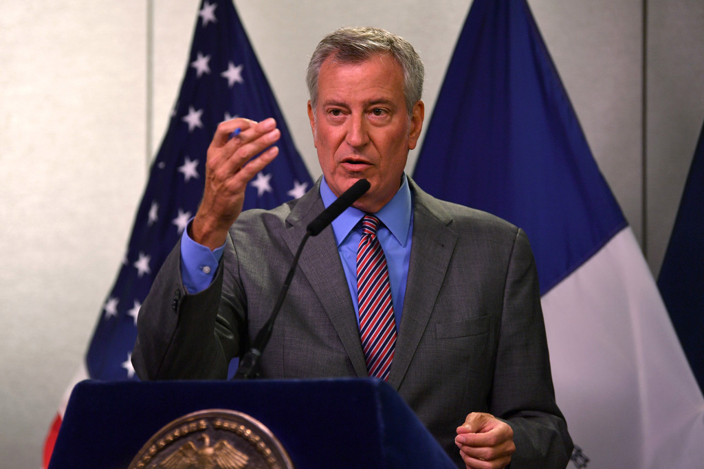 Restaurants, businesses sue Mayor de Blasio over vaccine mandate trib.al/DBanUxR