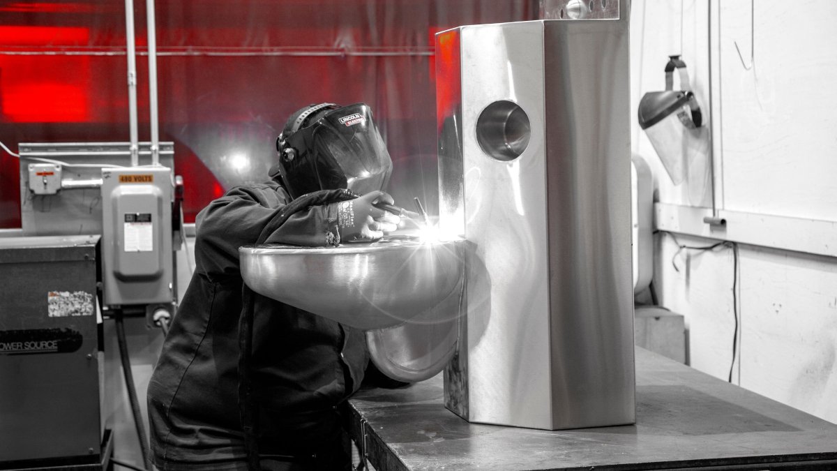 A behind-the-scenes look at one of our welders working on a combination toilet/lavatory unit at our warehouse headquarters in City of Industry, Calif. 🚽

Get product details below! 👇
bit.ly/3ChAVYz

#CommercialPlumbing #CorrectionalFacilities #Prisons #Specifiers