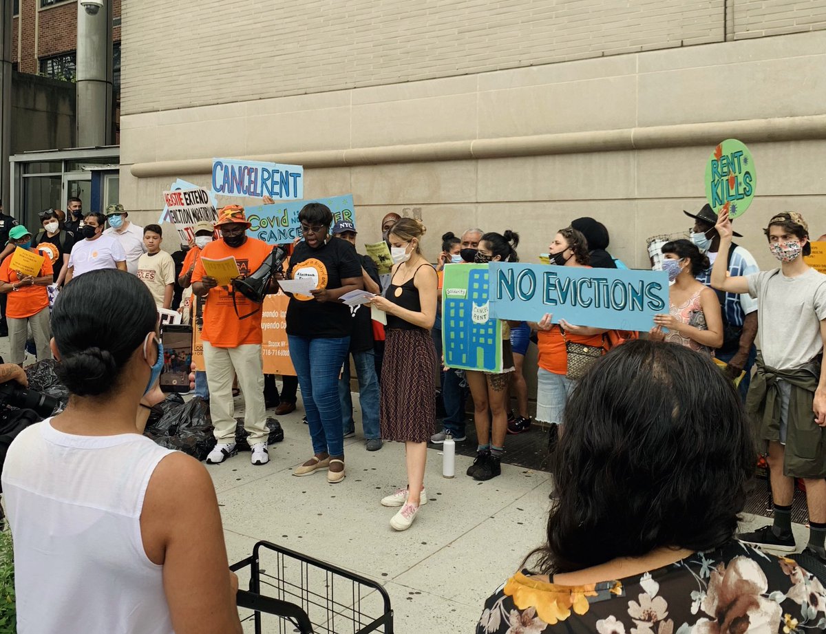 Today, Team Biaggi rallied with @CASAbronx to demand an extension of New York’s eviction moratorium. 

Given the SCOTUS ruling, Delta variant surge, and delay in ERAP payments, the Legislature must reconvene immediately to strengthen and extend NY’s moratorium. #evictionfreeny