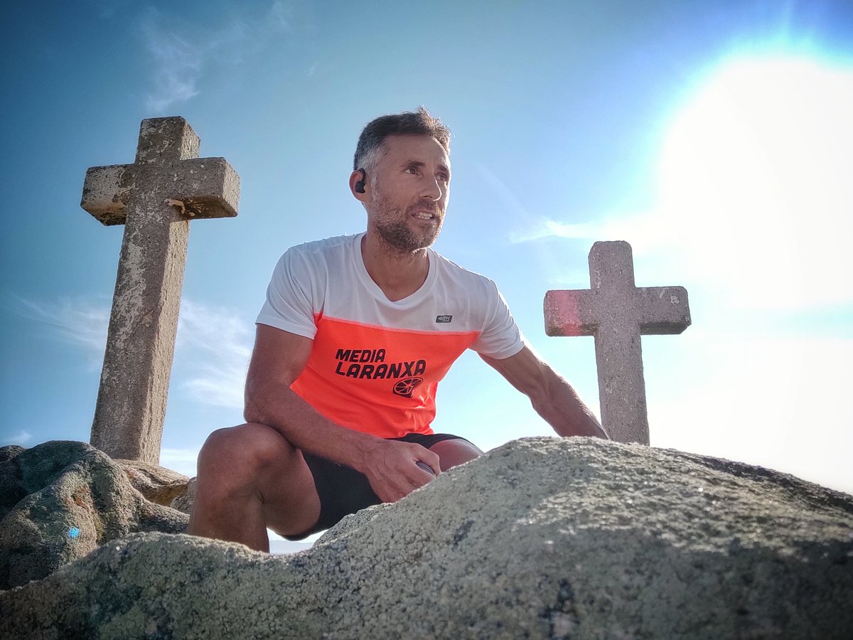 quitoponteceso's tweet photo. Tarde de entreno por Cabo #Roncudo.
🏃🏼 10*200 r:2' que uno ya tiene sus años.
📸 Cruces do Roncudo
#trailrunning
#CostaDaMorte https://t.co/ZWgHYVhYXk