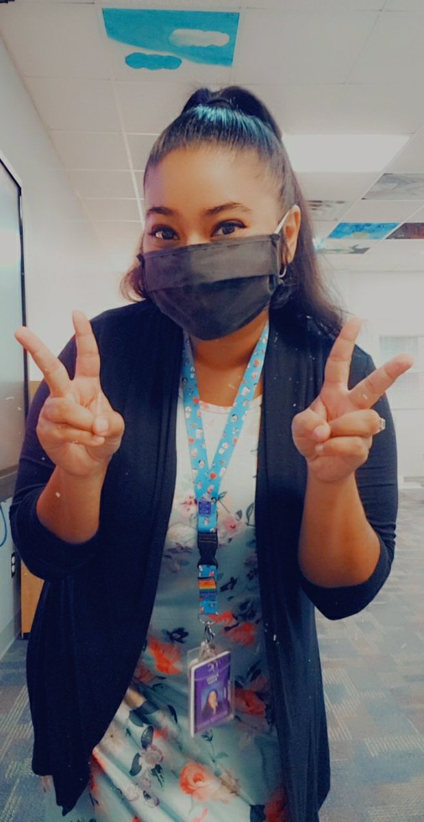 atoshiq09's tweet image. First day of school let's goooo!😁💕📚 #BacktoSchool2021 #heritagebroncos #hmsbroncos #proudtobeabronco #hms #GCISD