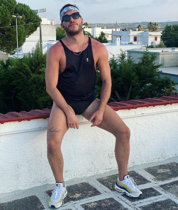 1 pic. Got my new black tank top from @jj_malibu ?? thanks guys ?? in the next couple of days I’m gonna